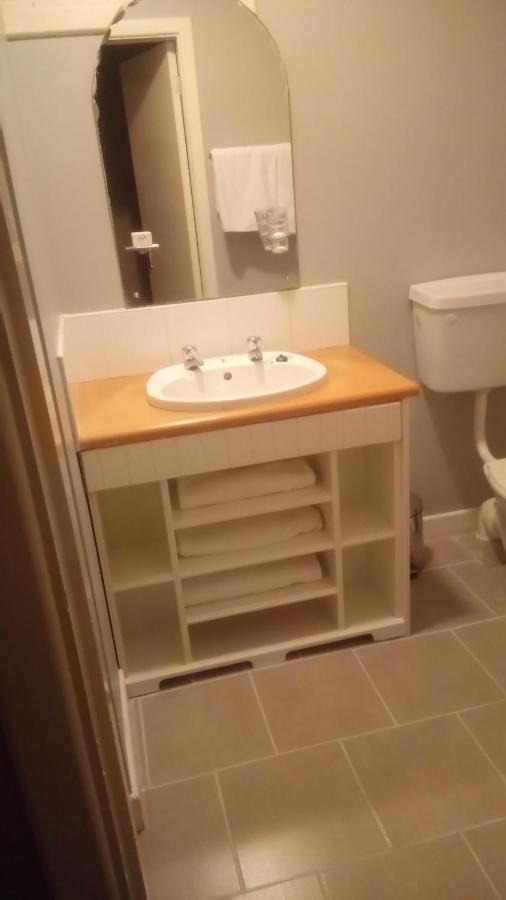 The Rio Bed & Breakfast Galway Bagian luar foto
